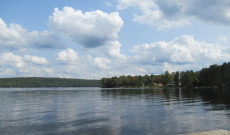 A táborhely melletti tó