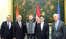 Takács Szabolcs Ferenc, Karlheinz Kopf, az osztrák parlament 2. elnöke, Vratny László Attila, Fischer Andreas, a bécsi Opera munkatársa és Perényi János nagykövet