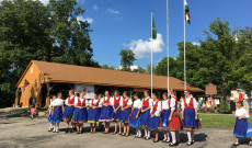 A cserkészek táncbemutatója