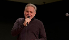 Zenés-verses-humoros est