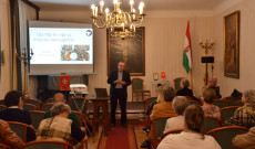 Missziós est: Varga János rektor a Rimini Meetingek krónikása