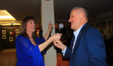 Közös éneklés a vendégekkel Közös éneklés a vendégekkel