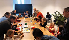 Gdanskban Mikulás napján: kézműveskedés