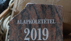 Az épitekzés alapköve.