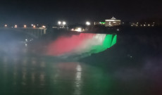 Magyar színekben a Niagara-vízesés