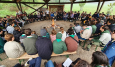 Áhítat énekekkel Áhítat énekekkel