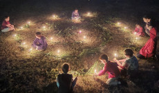 A spirálban, elmélyülve