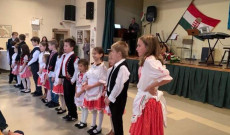 A diákok verset mondanak