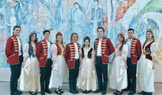 A magyar iskola táncos diákjai