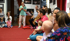 Fodor Orsolya mondókát tanít