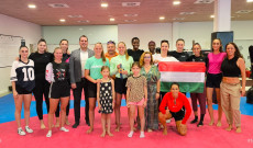 Márton Viviana és Luana a magyar sportbarátokkal