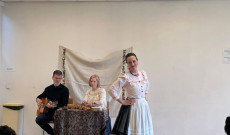 Elöl Zámborszky Eszter 