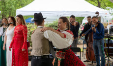 kalotaszegi_tancok_es_nepzene_flaska_banda_szivos_kata_kozma_simandi_gergely.jpg