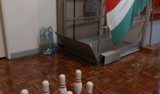 Játék