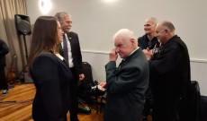 Megható pillanatok a megemlékezés után