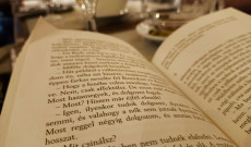 Nyitott könyv