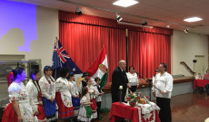 Kenyéráldás Gold Coast-on