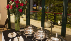 Mesés étkek várnak