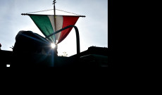 Emlékezés a megtorlás elől menekülő, üldözött hősökre és az önzetlen segítséget nyújtókra. Emlékezés a megtorlás elől menekülő, üldözött hősökre és az önzetlen segítséget nyújtókra.