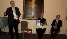 Szabó Csaba egyháztörténész, a Magyar Nemzeti Levéltár főigazgató-helyettese a kötet szerkezeti felépítését ismertette