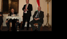 Horváth Attila jogtörténészt, a Pázmány Péter Katolikus Egyetem egyetemi tanárát mint alkotmánybírót Bécsben első alkalommal köszönthettük