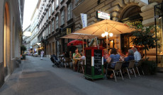 Az Ilona Stüberl nyári terasza