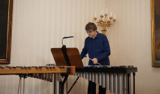 Tóth Benedek ütőhangszeres művész Tóth Benedek ütőhangszeres művész