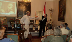 Az Ars Sacra Fesztivál keretében Molnár-C. Pál művészetéről tartott vetítettképes előadást Bécsben Csillag Péter, a művész unokája