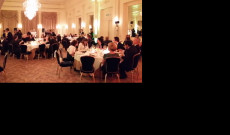 A Hotel des Bergues első emeleti nagytermeóében