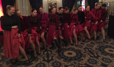 A gyász végén már a bokáinkat is kivillantottuk