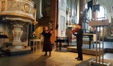 előadás Tóth Luca Réka- hegedű, Sándor István- brácsa Feldőtő Sándor