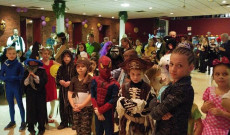 Hamiltoni gyerekek jelmezben