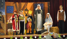 A díszletek és jelmezek több, mint egy hóapon át készültek