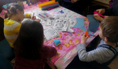 A legkissebbek színpadi játékkal készültek A legkissebbek színpadi játékkal készültek