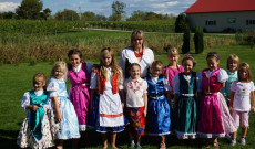 Szüreti mulatság (Foto: Czettisch Bernadett) Szüreti mulatság (Foto: Czettisch Bernadett)