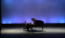 Sapszon Bálint zongoraművész Sapszon Bálint zongoraművész