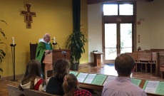 magyar nyelvű katolikus szentmise Portola Valleyben