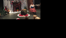 A Harangvirág Játszóház előadása A Harangvirág Játszóház előadása