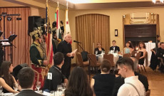 Németh Maurus a Katolikus Misszió vezetője köszönti a vendégeket