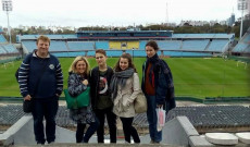 Varga Péter és csapata velem - Estadio Centenario-ban