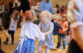Népzene és táncház a magyar gyerekeknek Guildfordban / fotó: Kelemen Lehel