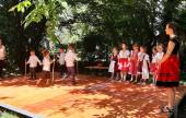 Az augsburgi Szent Piroska Hétvégi Magyar Óvoda gyermekeinek néptáncbemutatója