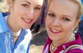 A Kőrösi Csoma Sándor Program 2016-os és 17-es ösztöndíjasai, Dobos Judit és Tar Krisztina KCSP, néptánc