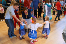 Népzene és táncház a magyar gyerekeknek Guildfordban / fotó: Kelemen Lehel