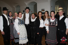 A Délibáb Bécsi Magyar Kultúregyesület táncosai