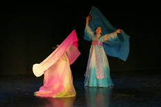 Magyar és Koreai táncbemutató Torontóban