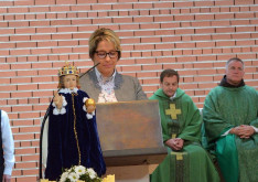 A müncheni szentmisét követő megemlékezésen beszédet mondott Spiller Krisztina közösségi diplomata asszony