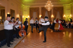A Pannonia Néptáncegyüttes kalotaszegi táncokkal lépett színpadra