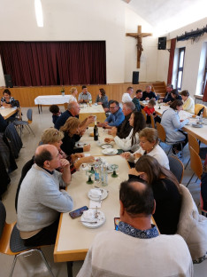 az augsburgi közösség szeretetvendégsége