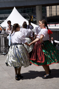 Kossuth Táncegyüttes, Bácskai ugrós